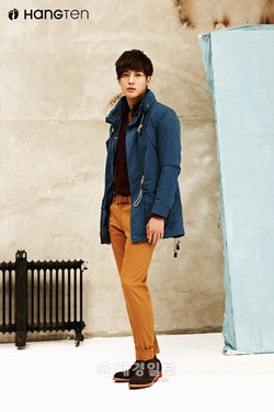大手カジュアルブランドのハングテンが韓流スターのキム・ヒョンジュン（SS501リーダー）を起用して撮影した秋向けグラビアを公開した。