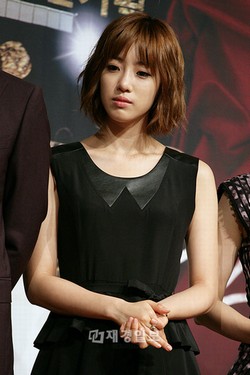 T-ARA(ティアラ)ウンジョンのドラマ『五本の指』の出演が水の泡となった。SBS側は22日午後、報道資料を通じ「『五本の指』制作陣は、諸事情について長時間議論した結果、ホン・ダミ役のハム・ウンジョンの降板を確定した」と発表した。 T-ARA(ティアラ)ウンジョンのドラマ『五本の指』の出演が水の泡となった。SBS側は22日午後、報道資料を通じ「『五本の指』制作陣は、諸事情について長時間議論した結果、ホン・ダミ役のハム・ウンジョンの降板を確定した」と発表した。