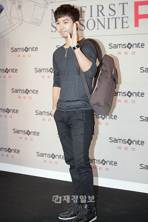 少女時代ユリ&2AMチョグォン&MBLAQジオ、カジュアルバッグブランドの展示会に登場! (2) MBLAQ(エムブラック)のジオ