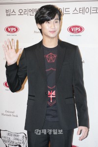 韓国で大人気の俳優キム・スヒョンと女性タレントのパク・ギョンリムがともに行なう韓国初の「ステーキ&トークショー」が、11日午前、ソウル汝矣島（ヨイド）IFCモール汝矣島CGVで開催された。