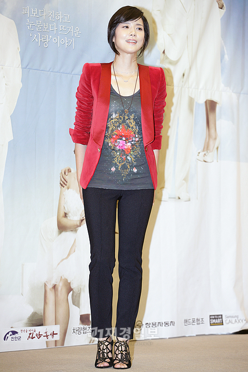 『私の娘ソヨンイ』演技初挑戦のCNBLUEイ・ジョンシンらが制作発表会に登場(23) イ・ボヨン