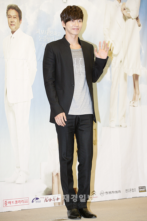 『私の娘ソヨンイ』演技初挑戦のCNBLUEイ・ジョンシンらが制作発表会に登場(16) パク・ヘジン