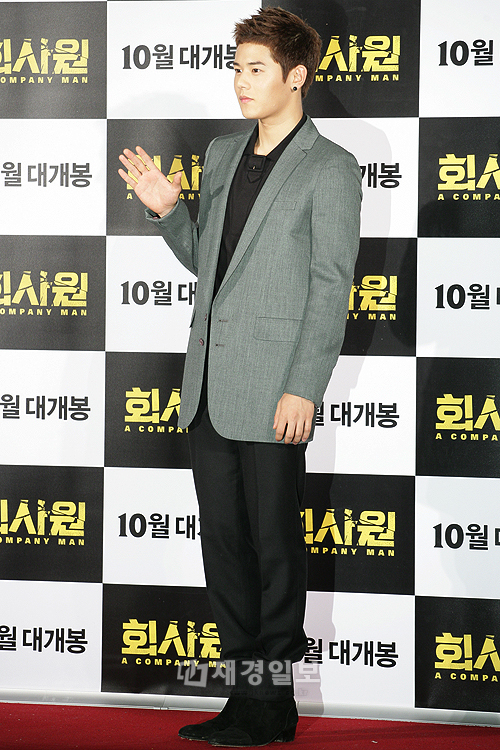 映画『会社員』の制作発表会、ソ・ジソプら出演者が出席（34） ZE:Aキム・ドンジュン