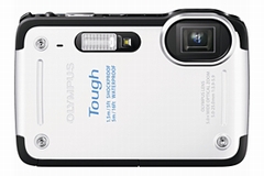 STYLUS TG-625(Toughシリーズ)(2012年8月31日発売)(画像:オリンパス) STYLUS TG-625(Toughシリーズ)(2012年8月31日発売)(画像:オリンパス)