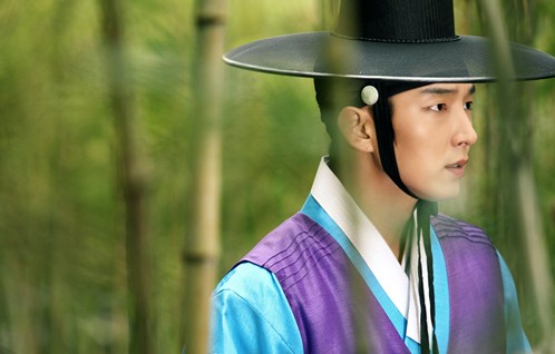 水木ドラマ1位の座を守り続けている『アラン使道伝』のイ・ジュンギが、ついにお札の正体を暴くという。
