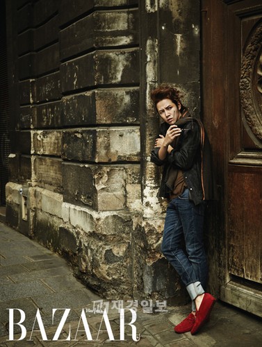 独創的な‘チャン・グンソク スタイル’で、アジアのみならず全世界で人気のチャン・グンソクが、韓国のファッション雑誌『BAZAAR』の企画で特別なパリ旅行に出発した。写真=BAZAAR 独創的な‘チャン・グンソク スタイル’で、アジアのみならず全世界で人気のチャン・グンソクが、韓国のファッション雑誌『BAZAAR』の企画で特別なパリ旅行に出発した。写真=BAZAAR