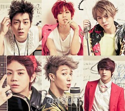 BEAST(ビースト)メンバーのチャン・ヒョンスンが父親を亡くし、悲しみに暮れている。写真=BEAST(上段中央)チャン・ヒョンスン BEAST(ビースト)メンバーのチャン・ヒョンスンが父親を亡くし、悲しみに暮れている。写真=BEAST(上段中央)チャン・ヒョンスン