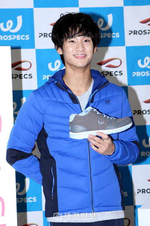 キム・スヒョン、サイン会に登場(1) キム・スヒョン