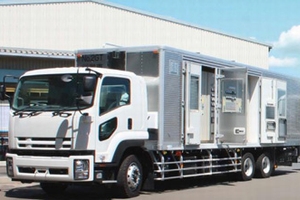 今回納入した移動電源車（写真：IHI）