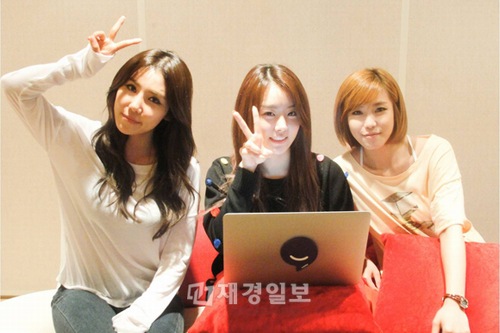 Secretが、ファンとコミュニケーションを図るため“リアルタイムチャットイベント”を行った。