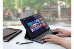 「VAIO Duo 11」キーボードモード(写真:ソニー) 「VAIO Duo 11」キーボードモード(写真:ソニー)