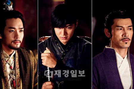 『神医』のイ・ミンホ、ユ・オソン、パク・ユンジェが、一歩も譲らぬ張り詰めた対立を見せる中、ついに正面対決を繰り広げる。
