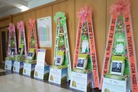 神話（SHINHWA）キム・ドンワンの国内外ファンが7日午後5時、ソウル延世大学大講堂で開かれた「2012キム・ドンワンファンミーティングTHE PRESENT in Korea」にドリーミー花輪を贈り応援した。写真=ドリーミー