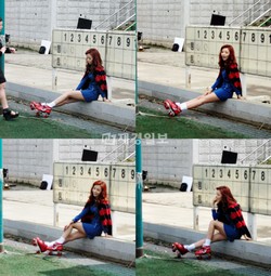 KARA（カラ）のク・ハラのグラビア撮影場でのスチール写真が話題になっている。写真=オンラインコミュニティ