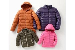 西友のオリジナルダウンジャケット（画像：西友）