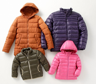 西友のオリジナルダウンジャケット(画像:西友) 西友のオリジナルダウンジャケット(画像:西友)