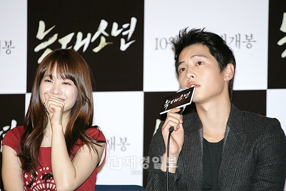 ソン・ジュンギとパク・ボヨン主演の映画『オオカミ少年』（監督チョ・ソンヒ）のメディア試写会が、15日午後、ソウル・往十里のCGVで開かれた。