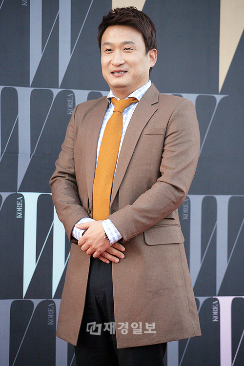 『W Korea』の乳がんチャリティー、少女時代ジェシカ、イ・ドンウクらスターが参加（43） ソ・ギョンソク