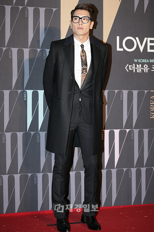 『W Korea』の乳がんチャリティー、少女時代ジェシカ、イ・ドンウクらスターが参加（15） パク・ヒョシン