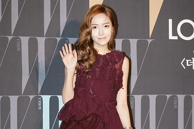 『W Korea』の乳がんチャリティー、少女時代ジェシカ、イ・ドンウクらスターが参加