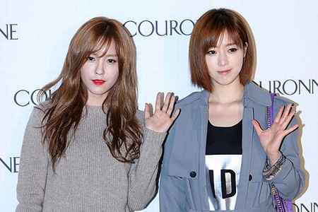 T-ARAウンジョン＆ヒョミン、ZE:Aイム・シワンら「COURONNE」オープニングイベントに出席