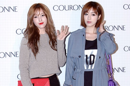 10月23日、「COURONNE」フラッグシップストアリニューアルオープン記念イベントがソウルチョンダム洞店で開かれた。