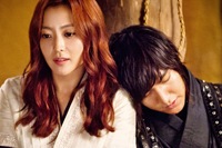 SBS月火ドラマ『神医』で、キム・ヒソンのイ・ミンホに向けた愛と治癒の旅が視聴者を感動させている。