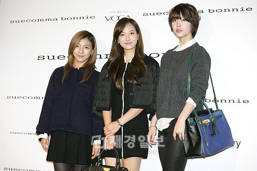 「2012秋季ソウルファッションウィーク」のイベントにf(x)ビクトリア - ルナ - ソルリが出席した。