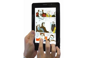 発売予定の7インチのAndroidタブレット端末の試作品（画像：イーブックイニシアティブジャパン）