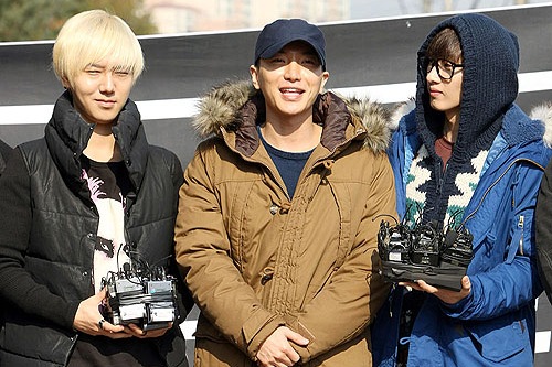 SUPER JUNIORリーダーのイトゥク（本名：パク・ジョンス）が今月30日午後、京畿道（キョンギド）議政府（ウィジョンブ）にある306補充隊に現役兵として入隊した。