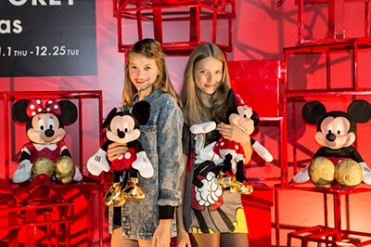 クリスマスギフトにぴったり！約60ブランドが参加、ラフォーレ原宿だけのディズニー限定アイテムが発売開始