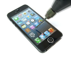 「Ultra shield tempered glass for iPhone5」は高硬度な強化ガラスが画面を守るiPhone5用の保護フィルムです。 「Ultra shield tempered glass for iPhone5」は高硬度な強化ガラスが画面を守るiPhone5用の保護フィルムです。