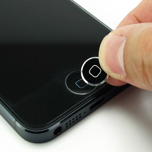 「Ultra shield tempered glass for iPhone5」は高硬度な強化ガラスが画面を守るiPhone5用の保護フィルムです。