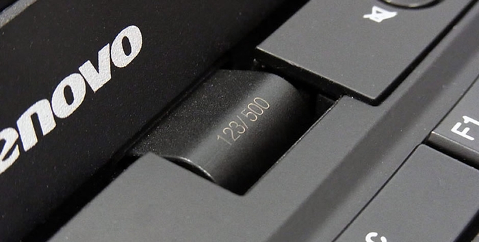 「ThinkPad X1 Carbon 20th Anniversary Edition」（画像：レノボ・ジャパン）