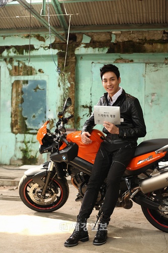 韓国SBSドラマ『ドラマの帝王』に若手俳優チェ・テジュンが出演、好奇心をかきたてている。写真= SSD ＆ゴールデンサム·ピクチャーズ