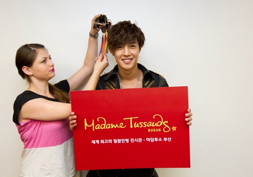 等身大フィギュアを展示するマダム・タッソー釜山では、俳優兼歌手のキム・ヒョンジュン（SS501リーダー）のろう人形を今年12月に初披露すると明らかにした。