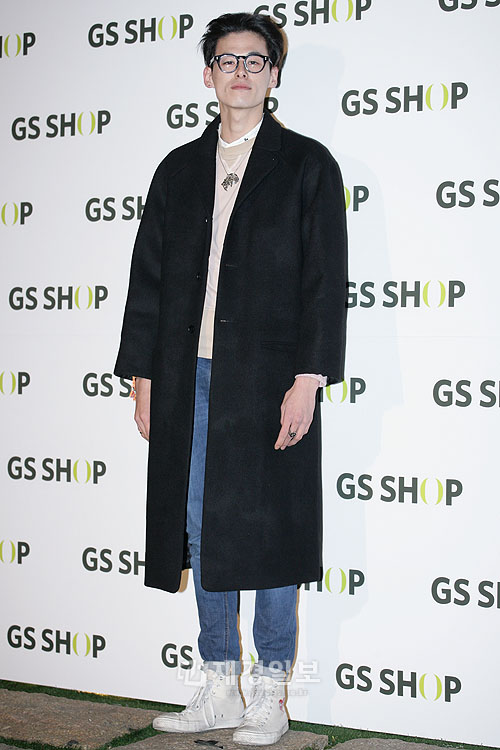 T-ARA、Secret 「GSショップ2012ウィンターコレクション」に登場（17） キム・ウォンジュン