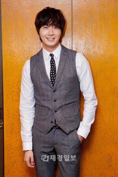 俳優チョン・イルが、アジア最大の音楽フェスティバル「2012 Mnet Asian Music Awards(2012 MAMA)」にプレゼンターとして出席することがわかった。写真=マネジメントの森	
