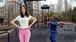 男性シンガーPSY(サイ)の「江南(カンナム)スタイル」PVに出演し、PSYを凌駕するダンスの実力で人気を呼んでいるのが“リトルPSY”ことファン・ミヌ君。彼が少女時代のユナと踊る動画が今月12日に公開されて話題になっている。 男性シンガーPSY(サイ)の「江南(カンナム)スタイル」PVに出演し、PSYを凌駕するダンスの実力で人気を呼んでいるのが“リトルPSY”ことファン・ミヌ君。彼が少女時代のユナと踊る動画が今月12日に公開されて話題になっている。