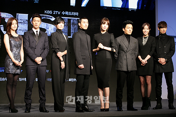 『アイリス2』ショーケースにチャン・ヒョク、イ・ダヘらが出席（26）