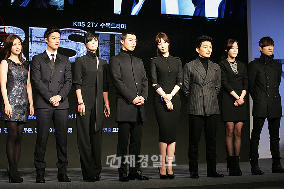 『アイリス2』ショーケースにチャン・ヒョク、イ・ダヘらが出席（25）