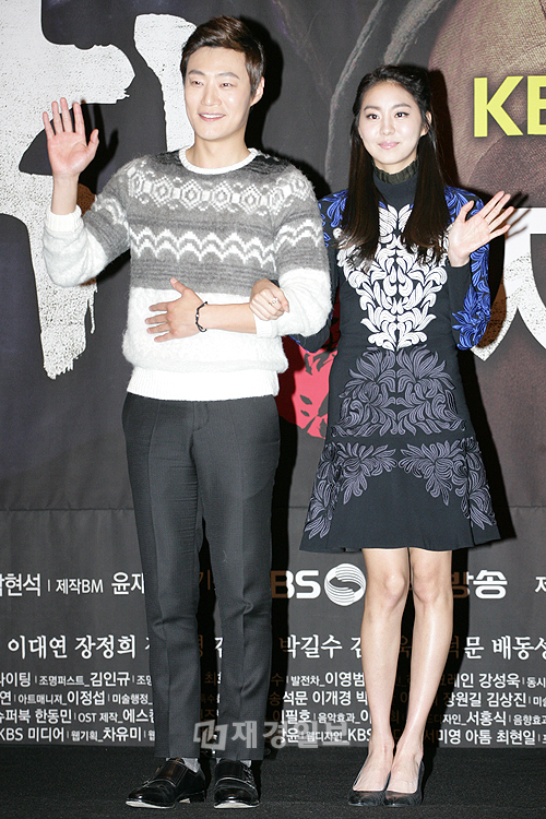 新ドラマ『チョン・ウチ』制作発表会 AFTERSCHOOLユイらが出席(10) イ・ヒジュン、ユイ