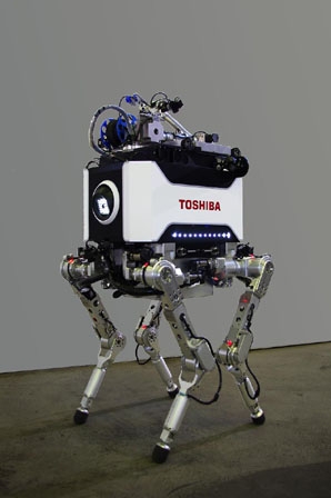 4足歩行ロボット(写真:東芝) 4足歩行ロボット(写真:東芝)