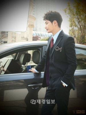 俳優パク・シフが、1年6カ月ぶりにお茶の間に帰って来る。 俳優パク・シフが、1年6カ月ぶりにお茶の間に帰って来る。