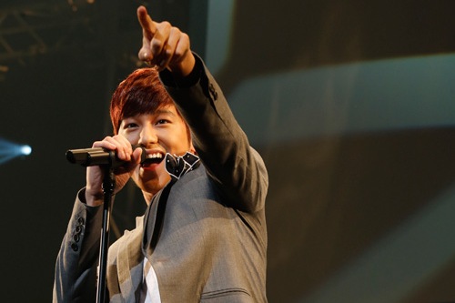 俳優キム・ボムが東京で初の単独コンサートを大盛況で終えた。