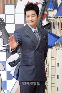 SBS新ドラマ『清潭洞アリス』制作発表会、パク・シフ＆ムン・グニョンらが出席 パク・シフ（32）