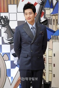 SBS新ドラマ『清潭洞アリス』制作発表会、パク・シフ＆ムン・グニョンらが出席 パク・シフ（31）