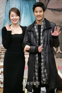 SBS新ドラマ『清潭洞アリス』制作発表会、パク・シフ＆ムン・グニョンらが出席 ソ・イヒョン、キム・ジソク（20）