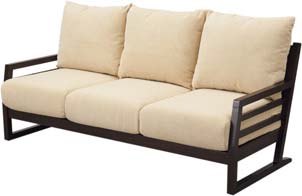 値下げ対象の3人用ソファ（画像：ニトリ）