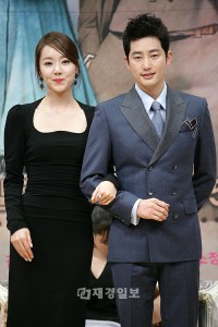 SBS新ドラマ『清潭洞アリス』制作発表会、パク・シフ＆ムン・グニョンらが出席 ソ・イヒョン、パク・シフ（16）